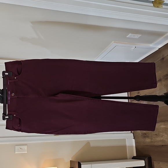 Jeans - Picture 4 of 16